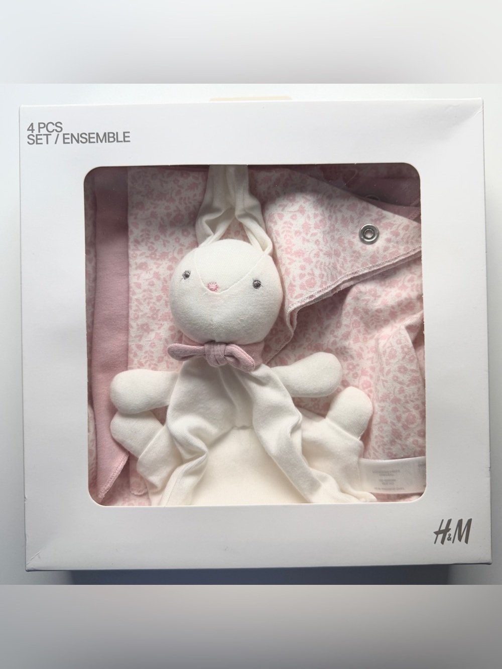 H&M Baby 4-Piece Pink Bunny Gift Set – Blanket, Bibs & Comfort Toy
